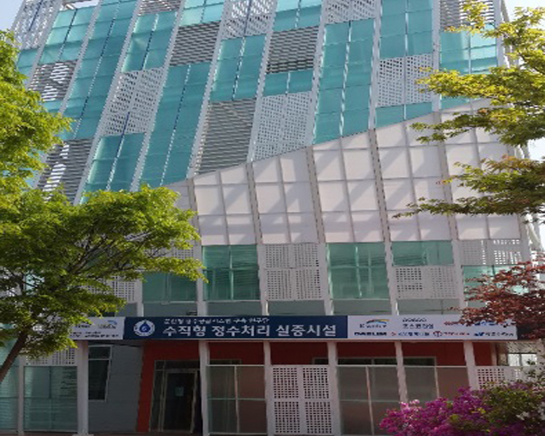 Travelling water treatment plant