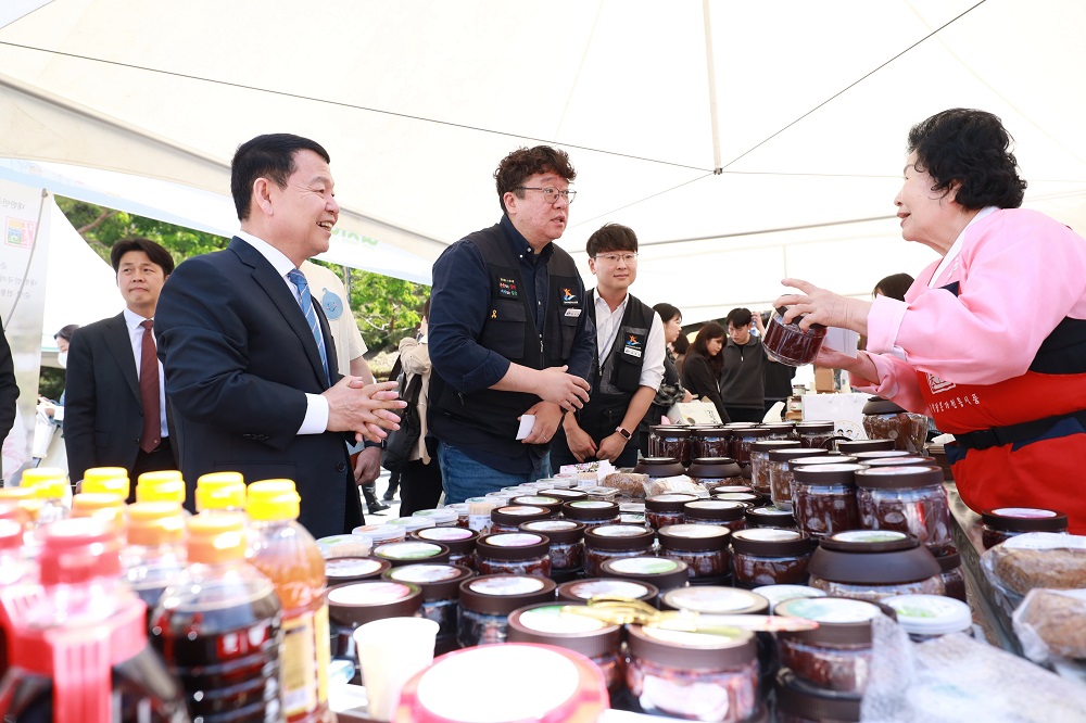 한국수자원공사, 가정의 달 맞아 댐주변지역 농가와 함께하는 상생 장터 개최 이미지[4]